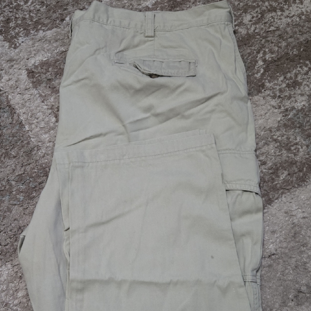 Eddie Bauer Tan Cargo Pants with Practical Design